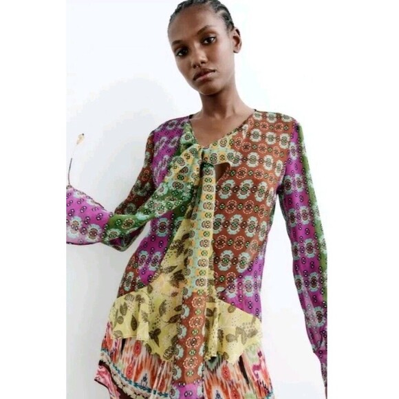 ZARA Zodiac Multicolor Printed Boho Blouse Shirt Bow Tie Sz XS Crystal Drops 143 - Picture 2 of 9